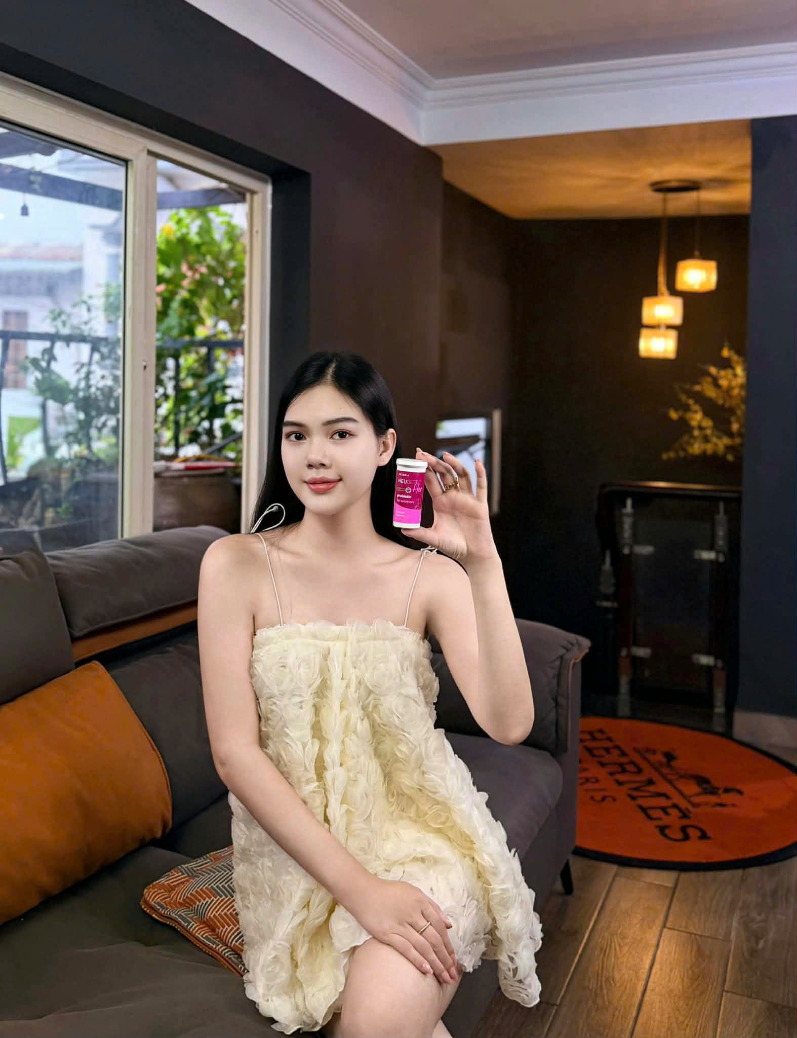 Nguoi-mau-dien-vien-le-ngoc-trinh-tin-chon-neubiotic-her